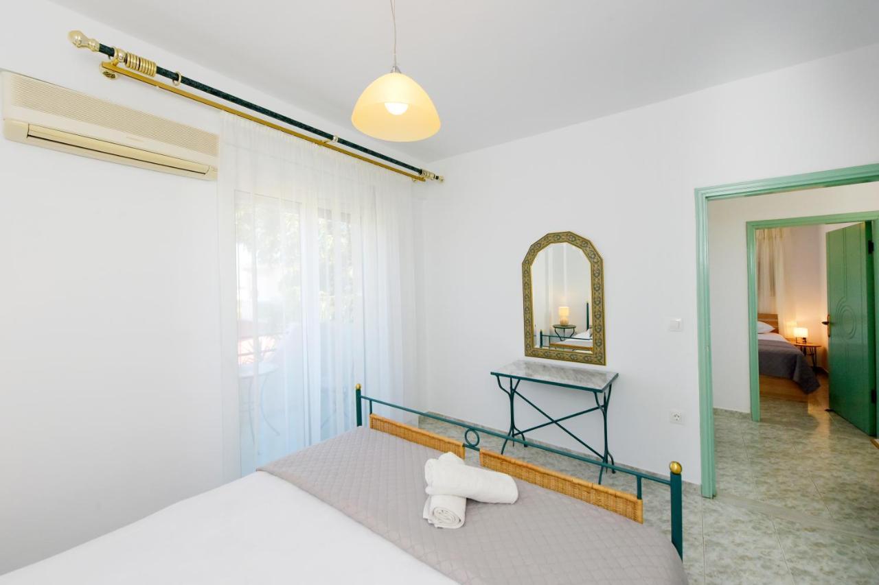Villa Irilena - 4Bdr Beach House Jenadi Zewnętrze zdjęcie